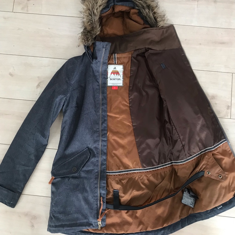 Burton women’s snow/ski jacket, sz small